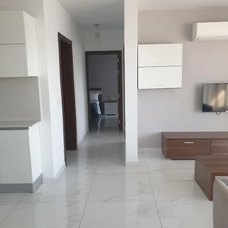 Mediterranean Bliss - Located Right On Waters Edge 아파트