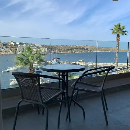 Mediterranean Bliss - Located Right On Waters Edge *