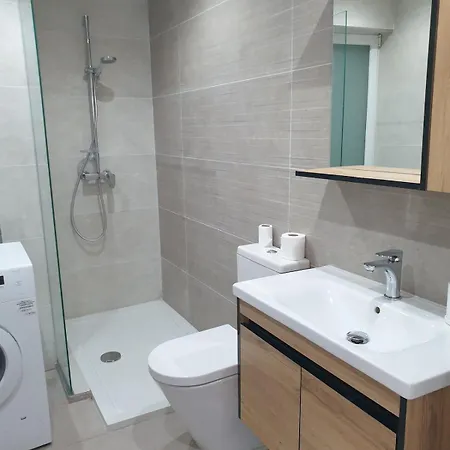 아파트 Mediterranean Bliss - Located Right On Waters Edge 세인트폴스베이