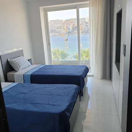 Mediterranean Bliss - Located Right On Waters Edge 아파트 세인트폴스베이