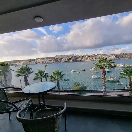 Mediterranean Bliss - Located Right On Waters Edge *